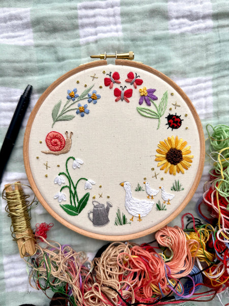 Spring Duck 6 inch Embroidery Kit