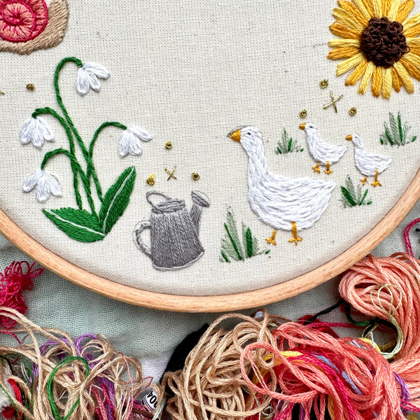 Spring Duck 6 inch Embroidery Kit